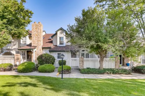 945 Evanston Cir, Denver, CO 80012-3884