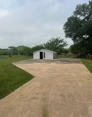 105 Meadowview Ln, Angleton TX  77515-3818 exterior