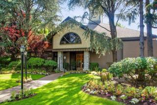 5033 Foothills Rd, West Linn OR  97034-3166 exterior