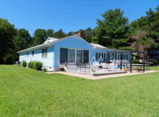 604 Bay Port Rd, Jamaica, VA 23079-2048