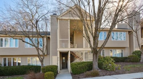 38 Augusta Dr, Annandale, NJ 08801-1607