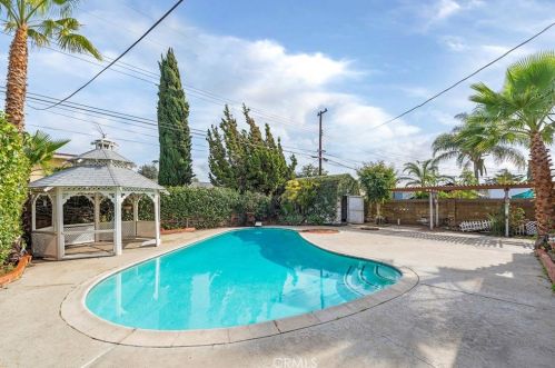 2130 Spinnaker St, Anaheim CA  92802-4930 exterior