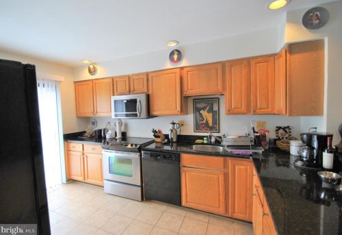 2057 Wethersfield Ct, Herndon, VA 20191-3628