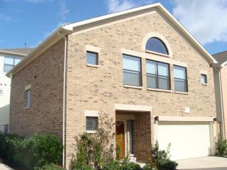 3736 Main Plaza Dr, Houston TX  77025-5943 exterior