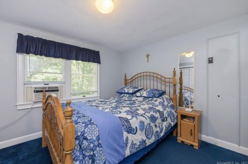932 Saybrook Rd, Middletown CT  06457-5617 exterior