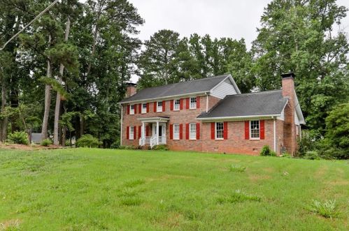 843 Angevine Ct, Lilburn, GA 30047-4208