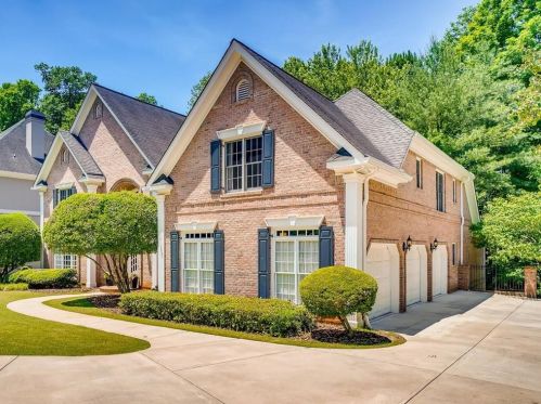 1424 Waterford Green Dr, Marietta, GA 30068-2909