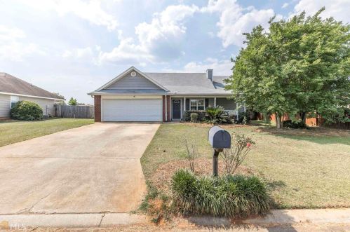 102 Brittland Dr, Bonaire, GA 31005-3178