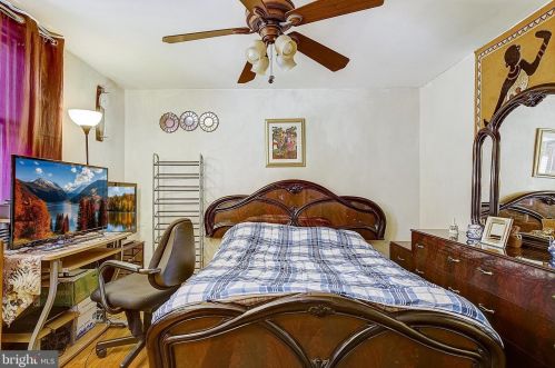 6004 10th St, Philadelphia PA 19141-3703 exterior