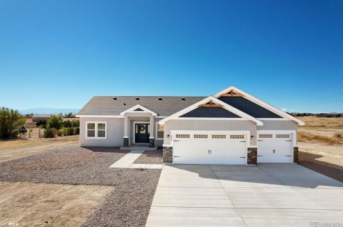 196 High Meadows Dr, Florence, CO 81226-9457