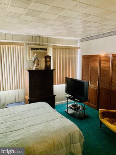 1932 16 St, Philadelphia PA  19145-3010 exterior