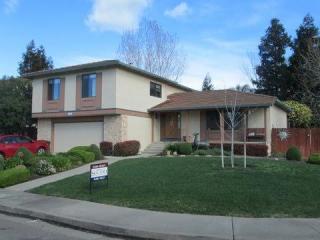 3206 Mustang Cir, Fairfield CA  94533-7722 exterior