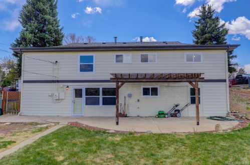 10101 9 Dr, Aurora CO 80215-5766 exterior