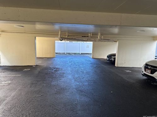 1442 Kewalo St, Honolulu HI  96822-4177 exterior