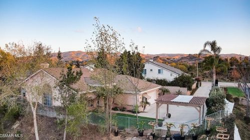 1267 Fitzgerald Rd, Simi Valley CA 93065-4480 exterior