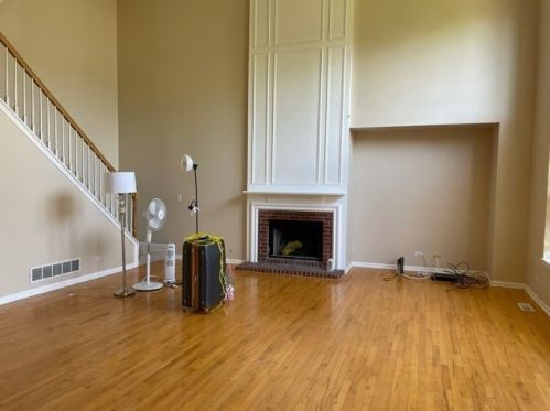 24624 Woodstock Dr, Plainfield, IL 60585-5199