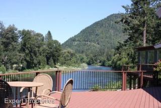 1354 Park St, Grants Pass OR  97527-4921 exterior