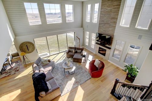 27701 Lakeview Dr, Aurora CO 80016 exterior