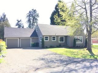4870 139th Ave, Beaverton OR  97005-3711 exterior