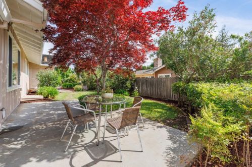 911 Echo Dr, Los Altos CA  94024-4874 exterior