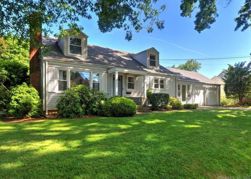 733 Milford Point Rd, Milford, CT 06460-5117