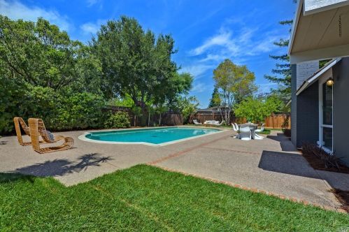 173 Loucks Ave, Los Altos CA 94022-1024 exterior
