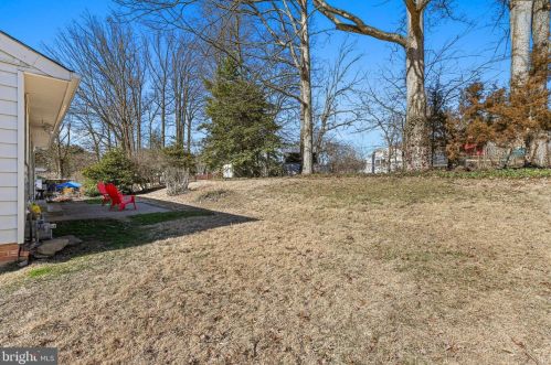 7910 Gosport Ln, Springfield VA  22151-2407 exterior