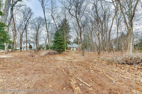 240 Wall St, Tinton Falls NJ 07724-2419 exterior