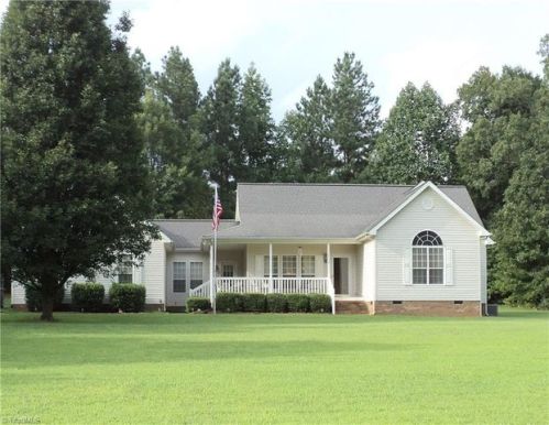 2139 Woods Stream Ln, Asheboro, NC 27205-8191