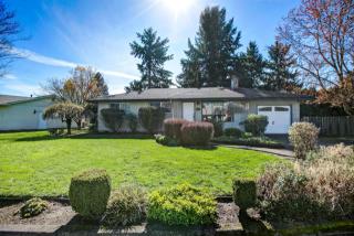 7328 Michael Dr, Portland, OR 97222-1149