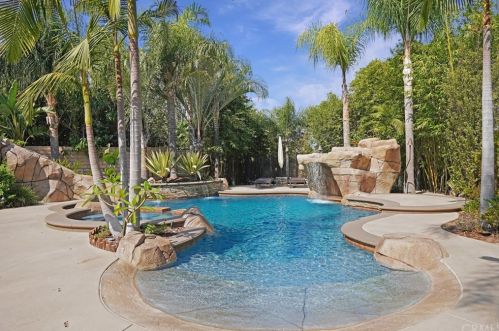 111 Mohler Dr, Anaheim, CA 92808-1042