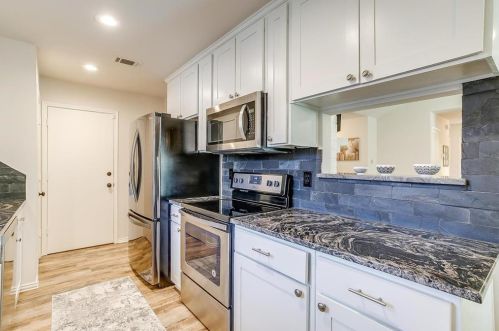 416 Grand Mdw Dr, Fort Worth TX 76108-3905 exterior