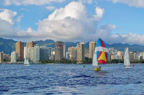 1655 Makaloa St, Honolulu HI  96814-3946 exterior