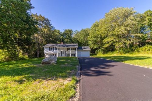 554 Old Hartford Rd, Colchester CT  06415-2732 exterior