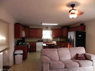 4805 Dolphin Ave, Norfolk VA  23513-2201 exterior