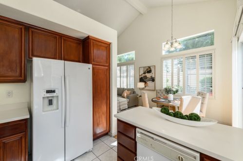 22 Del Ventura, Irvine CA  92606-8857 exterior