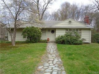 41 Cedar Hill Rd, Huntington, CT 06484-2607