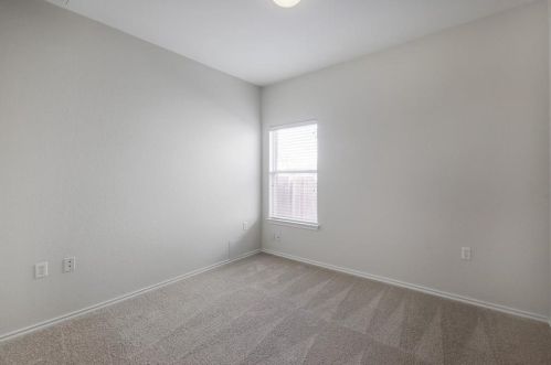 11000 Boundless Vly Dr, Austin TX  78754 exterior