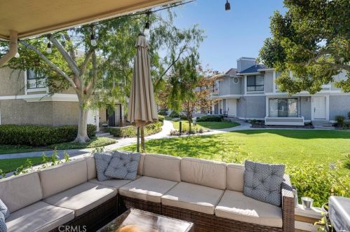 260 Seneca Cir, Anaheim, CA 92805-3662