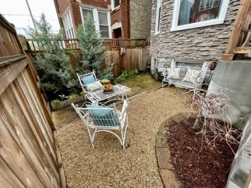 4820 Troy St, Chicago, IL 60625-4210