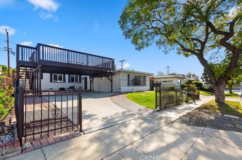 11924 Daleside Ave, Hawthorne, CA 90250-1925