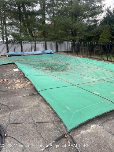 4 Judith Ct, Tinton Falls NJ  07712-4136 exterior