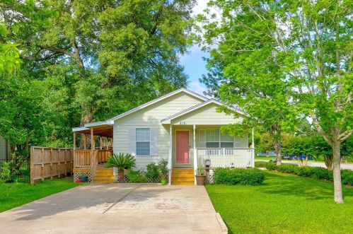 319 Virginia St, Morgans Point, TX 77571-5466