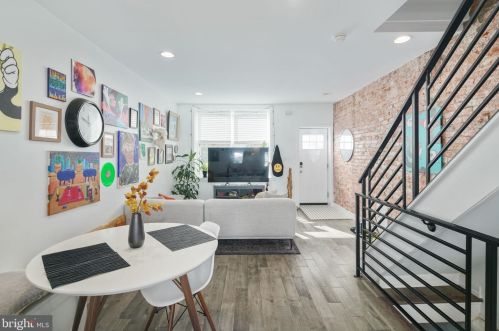 1031 Daly St, Philadelphia, PA 19148-3008