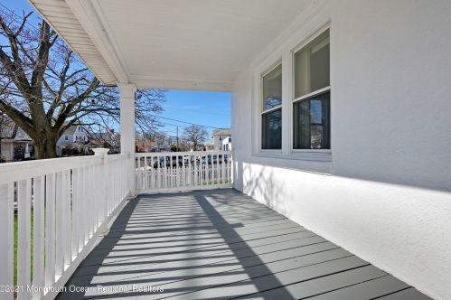 1415 Asbury Ave, Tinton Falls NJ 07712-5701 exterior