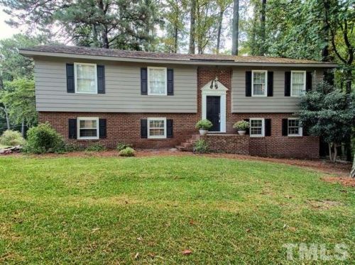 1324 Holt Rd, Apex, NC 27523-9433