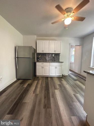 19 Ingham Ave, Trenton NJ  08618-3711 exterior