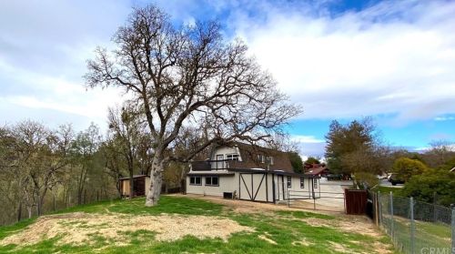 2891 Old Wrangler Ln, Lake Nacimiento, CA 93446-4227