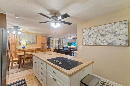 3405 Hartnett Blvd, Isle Of Palms SC  29451-2569 exterior