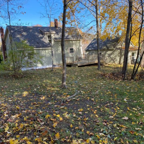 10 Spruce St, Camden, ME 04843-1822